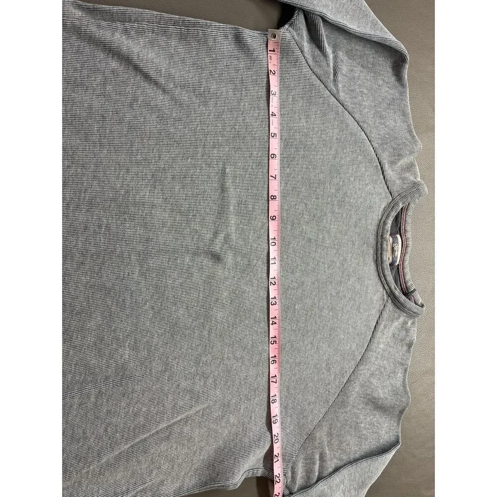 GAP Gray Waffle Knit Thermal Crewneck Shirt Men's Large Long Sleeve